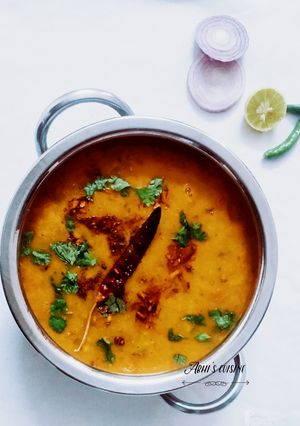 A picture of Dhaba style daal tadka.
