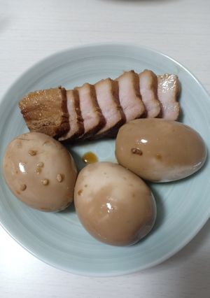 Hình của món Thịt heo và trứng ngâm nước tương.