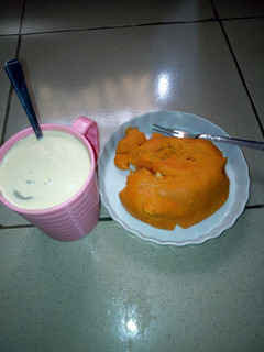 A picture of Moimoi and pap.