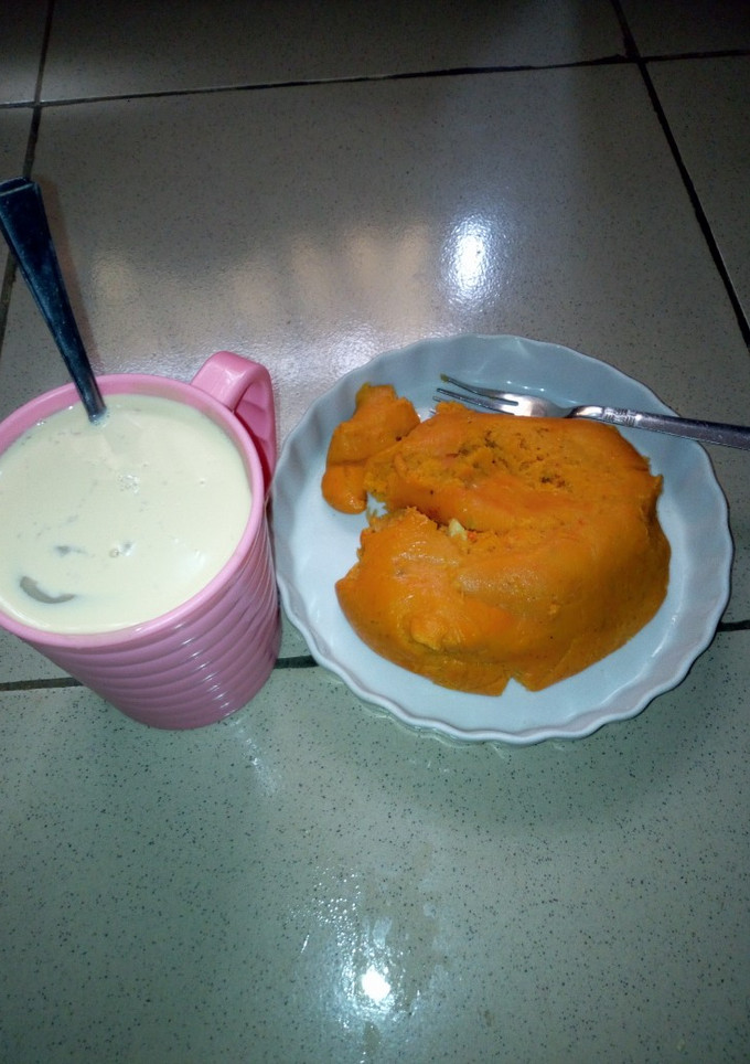 A picture of Moimoi and pap.