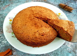 A picture of Carrot Cinnamon Cake.