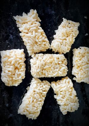 મમરાની ચિક્કી (Mamra Chikki Recipe in Gujarati) રેસીપી મુખ્ય ફોટો
