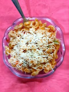 ચીઝ પાસ્તા (Cheese Pasta Recipe In Gujarati) રેસીપી મુખ્ય ફોટો