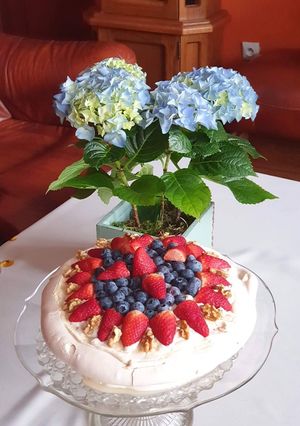 Zdjęcie przepisu Tort bezowy.