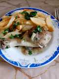 Kebab traditionnelle algérien (frites en sauce au poulet)