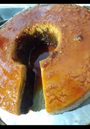 Una foto de Torta de chocolate con flan (chocoflan)