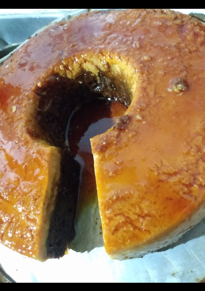 Una foto de Torta de chocolate con flan (chocoflan)