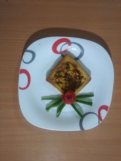 عکسی از دستور کوکوی مرغی با قالب نان تست