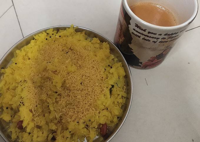 Recipe of Homemade Poha with tea