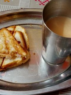 आलू के सैंडविच (Aloo ke sandwich recipe in hindi) रेसिपी मुख्य फोटो