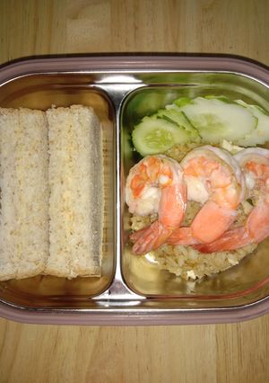 รูปของ ข้าวกล่องข้าวผัดหมู (Pork Fried Rice Lunch Box)