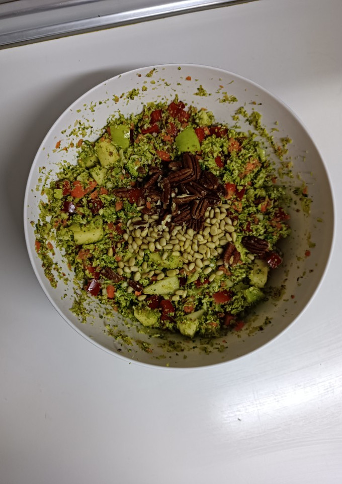 Una foto de Ensalada de brócoli