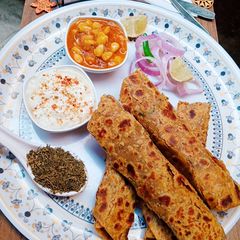 A picture of Pav bhaji musk masala thepla.