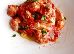 Foto di Spaghetti con ragú di palombo