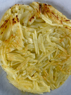 Una foto de Rösti originario suizo