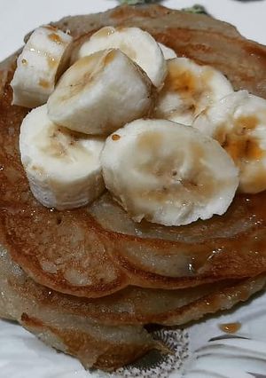 बनाना पैनकेक (banana pancake recipe in Hindi) रेसिपी मुख्य फोटो