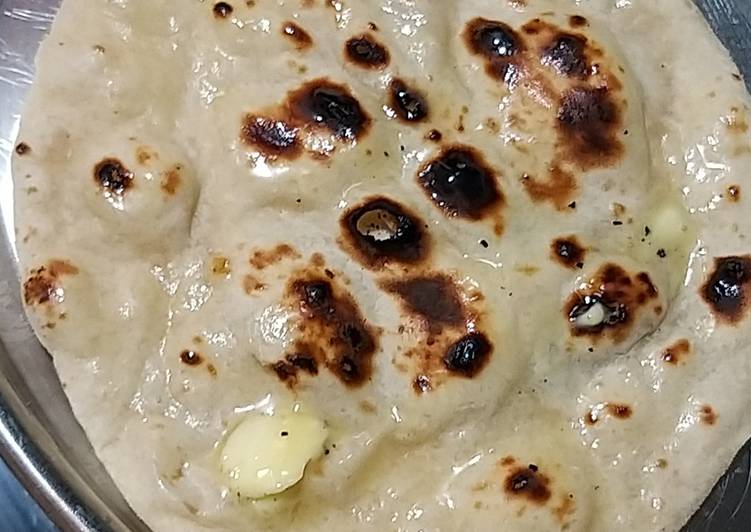 How to Prepare Homemade Butter Naan