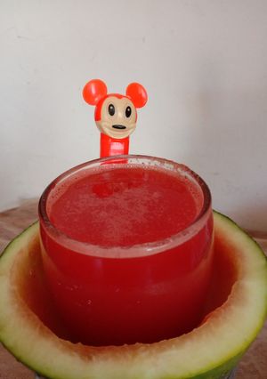 A picture of Water melon juice.