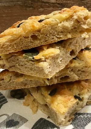 Kétsajtos-burgonyás grillkenyér recept fotója