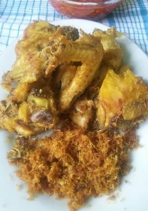 Foto resep Ayam goreng bumbu kelapa