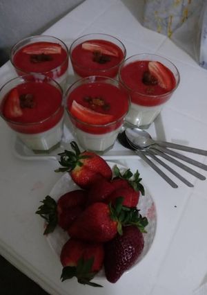 صورة لوصفة تحلية كوؤس الفراولة لذيذة ✨🍓