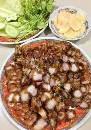 รูปของ “แหนมหมูสามชั้น”