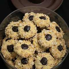 รูปของ Peanut Choco Thumbprint Cookies