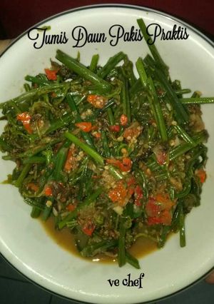 Foto resep Tumis daun pakis praktis