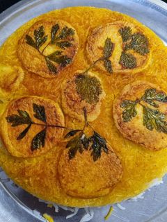 عکسی از دستور تهدیگ سیب زمینی گلدار(چاش مهارتهای پایه ای آشپزی-۷ تهدیگ)