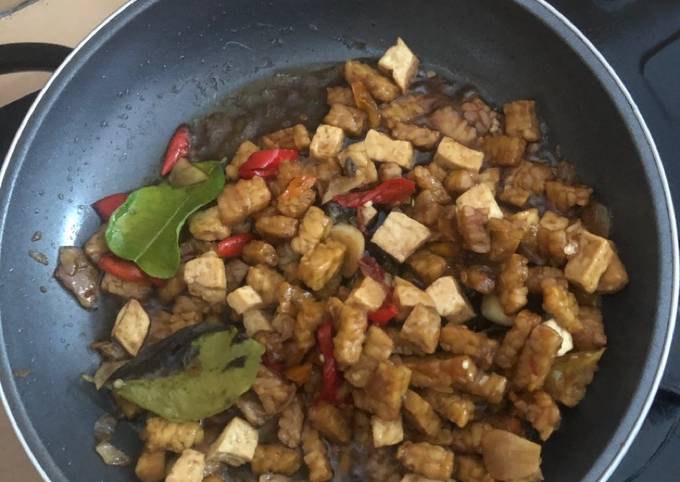 Tempe tahu orek pedas