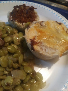 A picture of Cornbeef Pies.