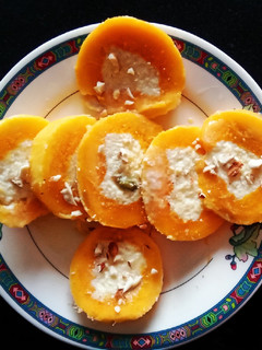 A picture of Stuffed mango kulfi.