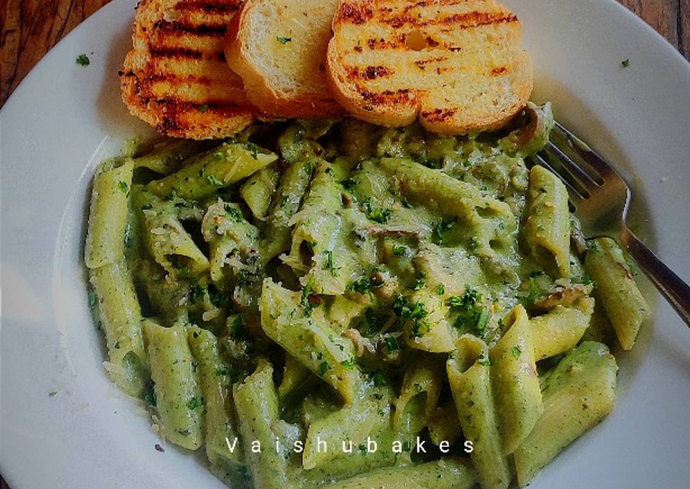 Penne Pasta with Basil Walnut Pesto