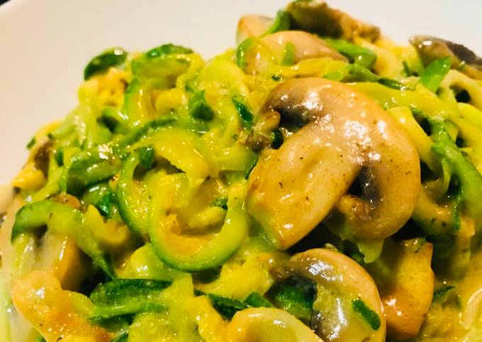 Simple Way to Make Quick Creamy zucchini noodles and mushroom