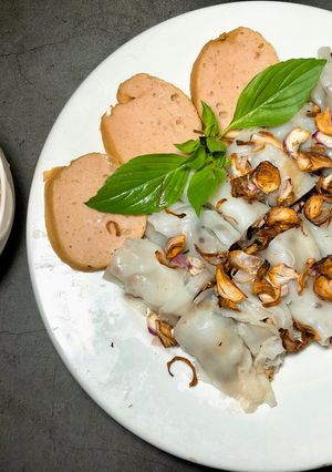 Hình của món Bánh Cuốn Chả (Làm Bằng Bánh Uớt Mua Sẵn).