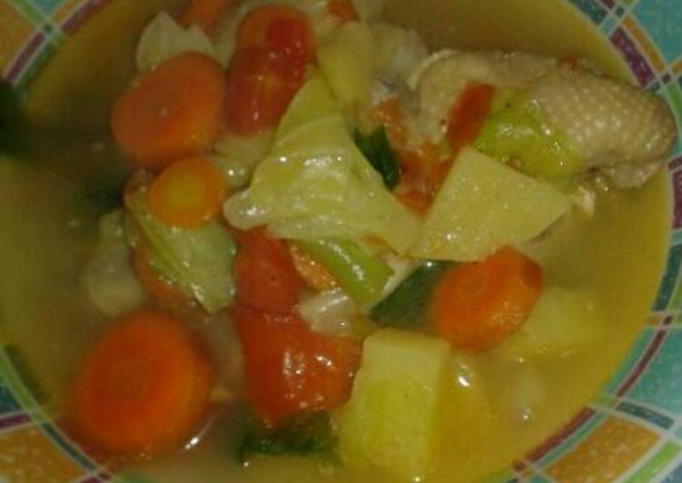 Sop ayam bumbu sajiku