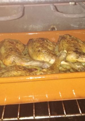 Foto principal de Muslos de pollo al horno