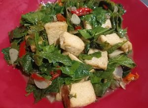 Foto resep Tumis tahu daun melinjo (daun so)