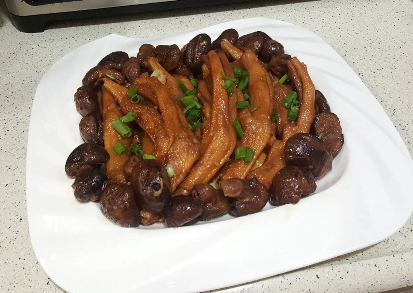 Semur Kaki bebek vs jamur