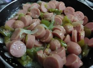Una foto de Salchichas entomatadas