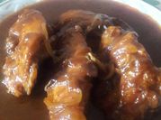 Una foto de pollo en salsa chipotle
