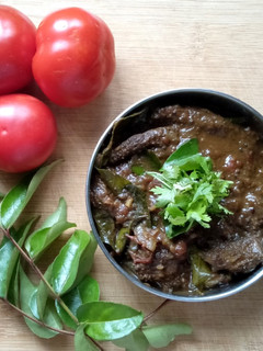 மட்டன் ஈரல் கிரேவி (Mutton eeral gravy recipe in tamil) செய்முறை முக்கிய புகைப்படம்