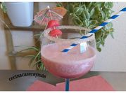 Una foto de batido de sandía y naranja