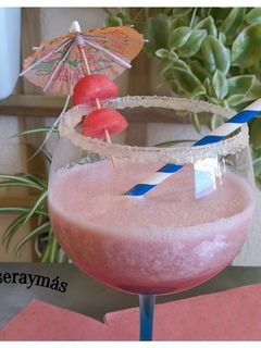 Una foto de Batido frío de sandía y plátano