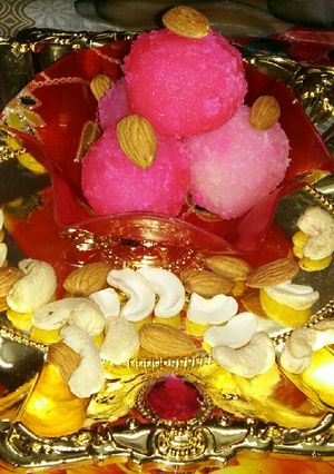A picture of Pink Nariyal Rasgulla.