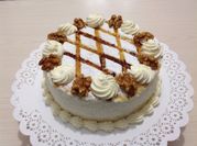 Una foto de crema chantilly con azúcar común