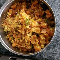 A picture of Carrot poriyal.