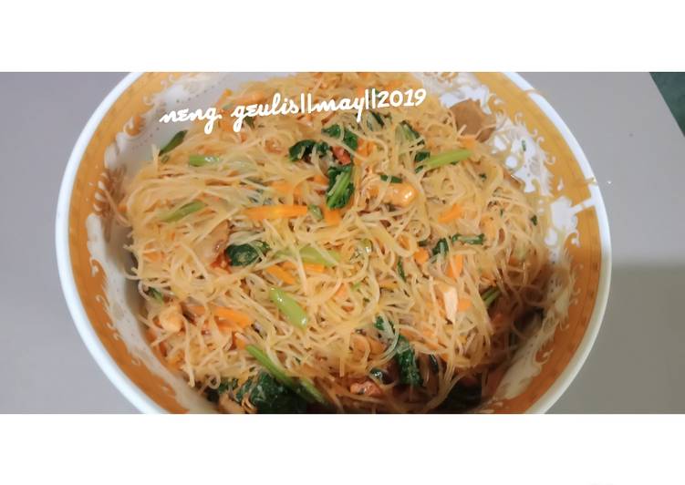 Langkah Mudah untuk Menyiapkan Bihun jagung goreng bakso n udang yang Bikin Ngiler