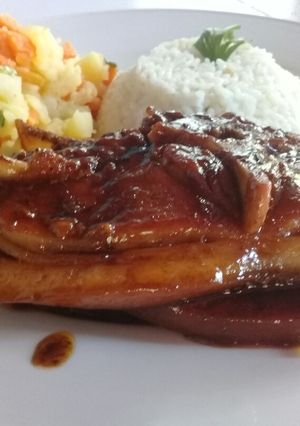 Una foto de Costillas de cerdo a la cola