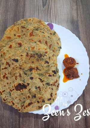 A picture of Drumstick Leaves Parathas.